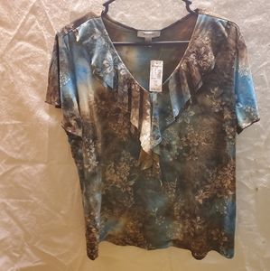 Beautiful Dress Barn Floral Top Women's Tshirts